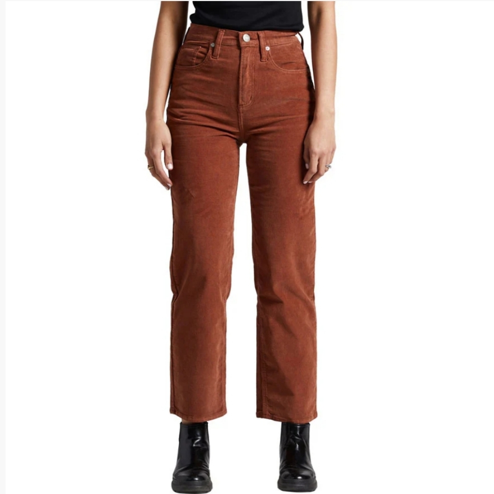 NWT Silver Jeans - Highly Desirable High Rise Straight Leg Eco-friendly Rust 28